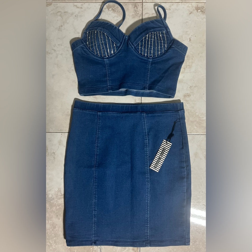 NWT beautiful two piece